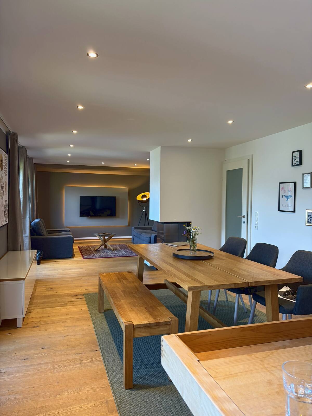 Dining table at Panorama Jewel
